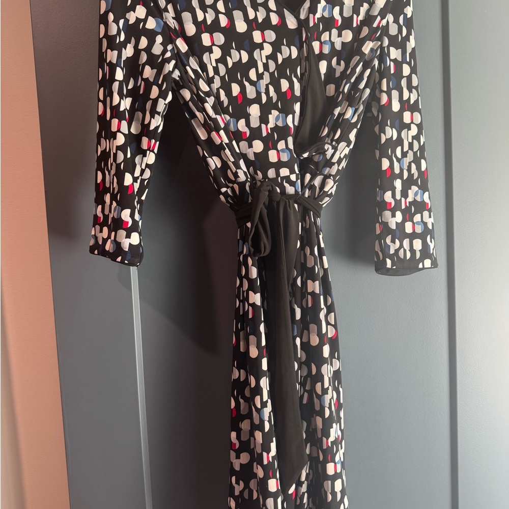 Chic Black Patterned Wrap Dress